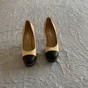 Chanel Beige and Black heels with silver chain